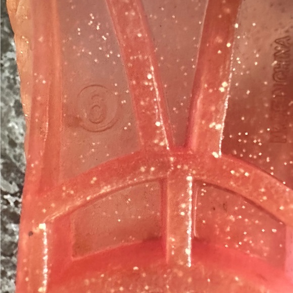 ALDO pink sparkle jelly flats. Says size 6 but they fit more like an 8- 81/2. - Picture 6 of 7